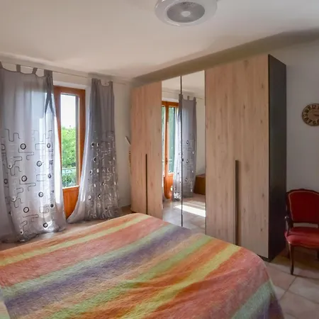 Сasa de vacaciones Pet Friendly In *